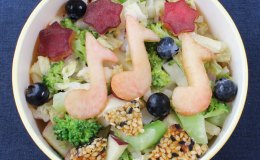 Sesame Broccoli Slaw and Star Spangled&nbsp;Bento